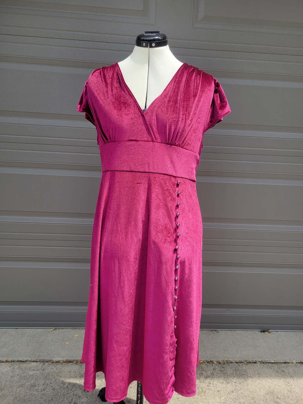 Fuchsia V-Neck Short-Sleeve Midi Dress with Side Button Detail